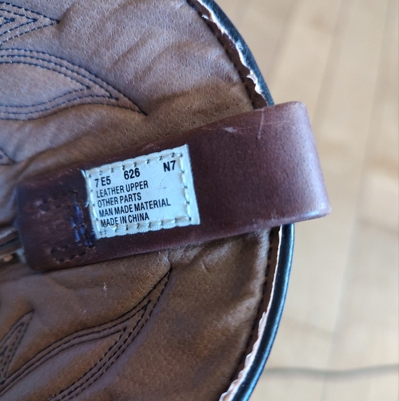 Men's Brown Leather Cowboy Boots - Picture 7 of 10